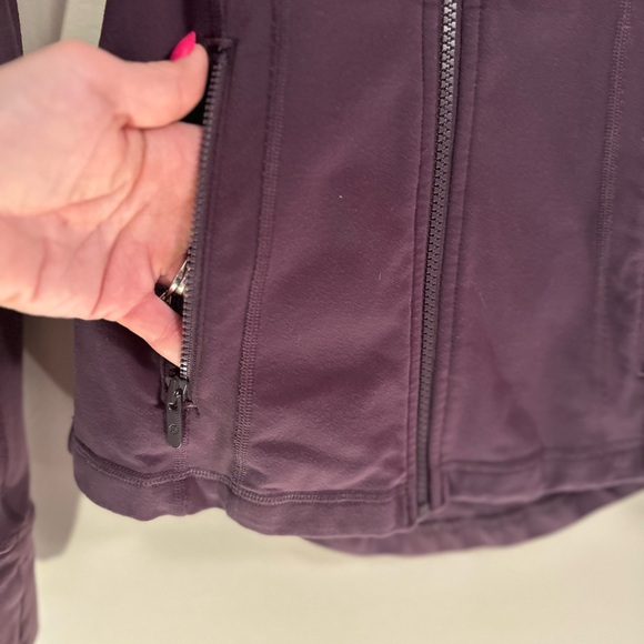 SOLD Lululemon Running jacket - Picture 6 of 9